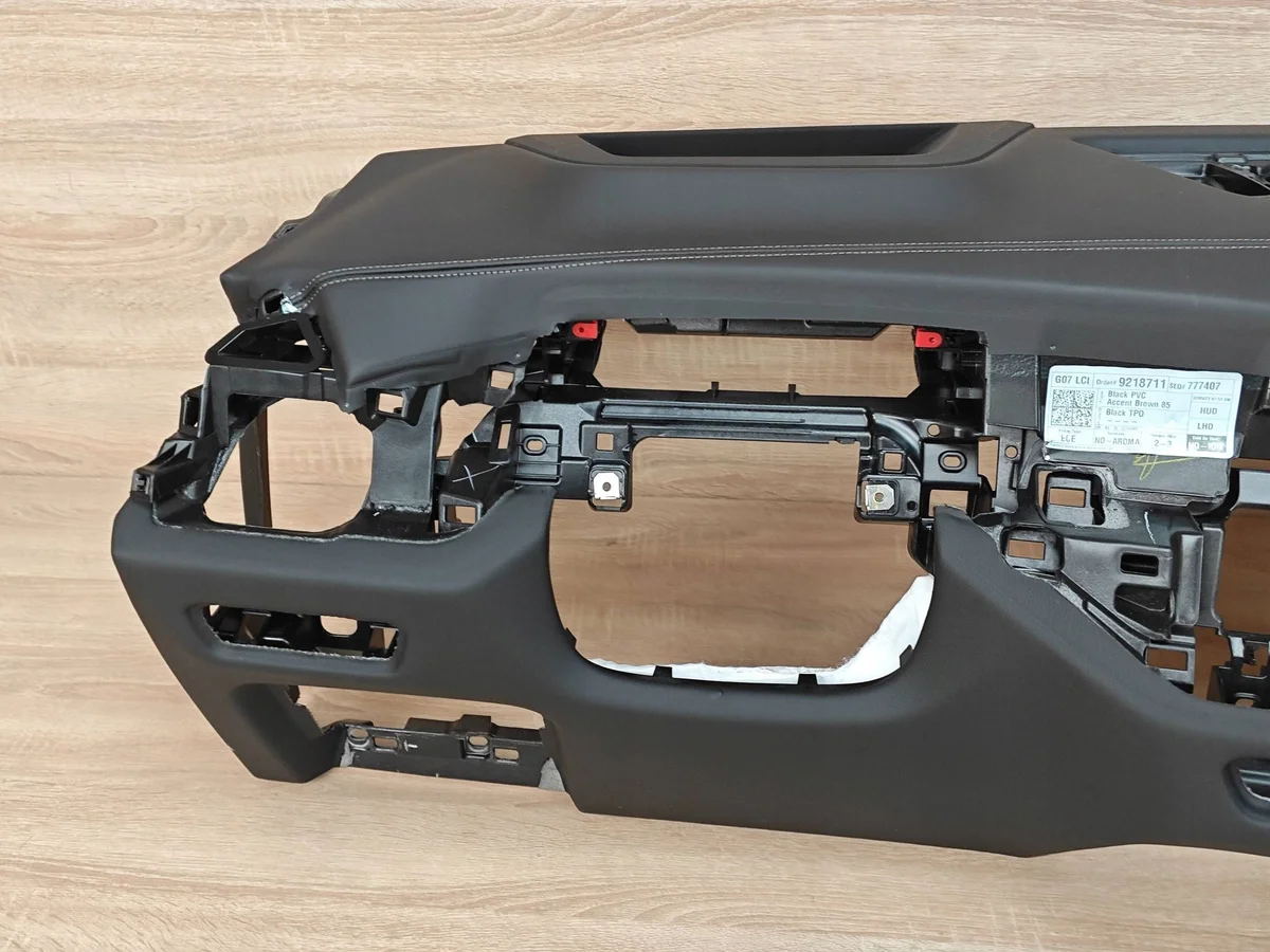 BMW X5 G05 HUD-kojelaudan paneeli image 5