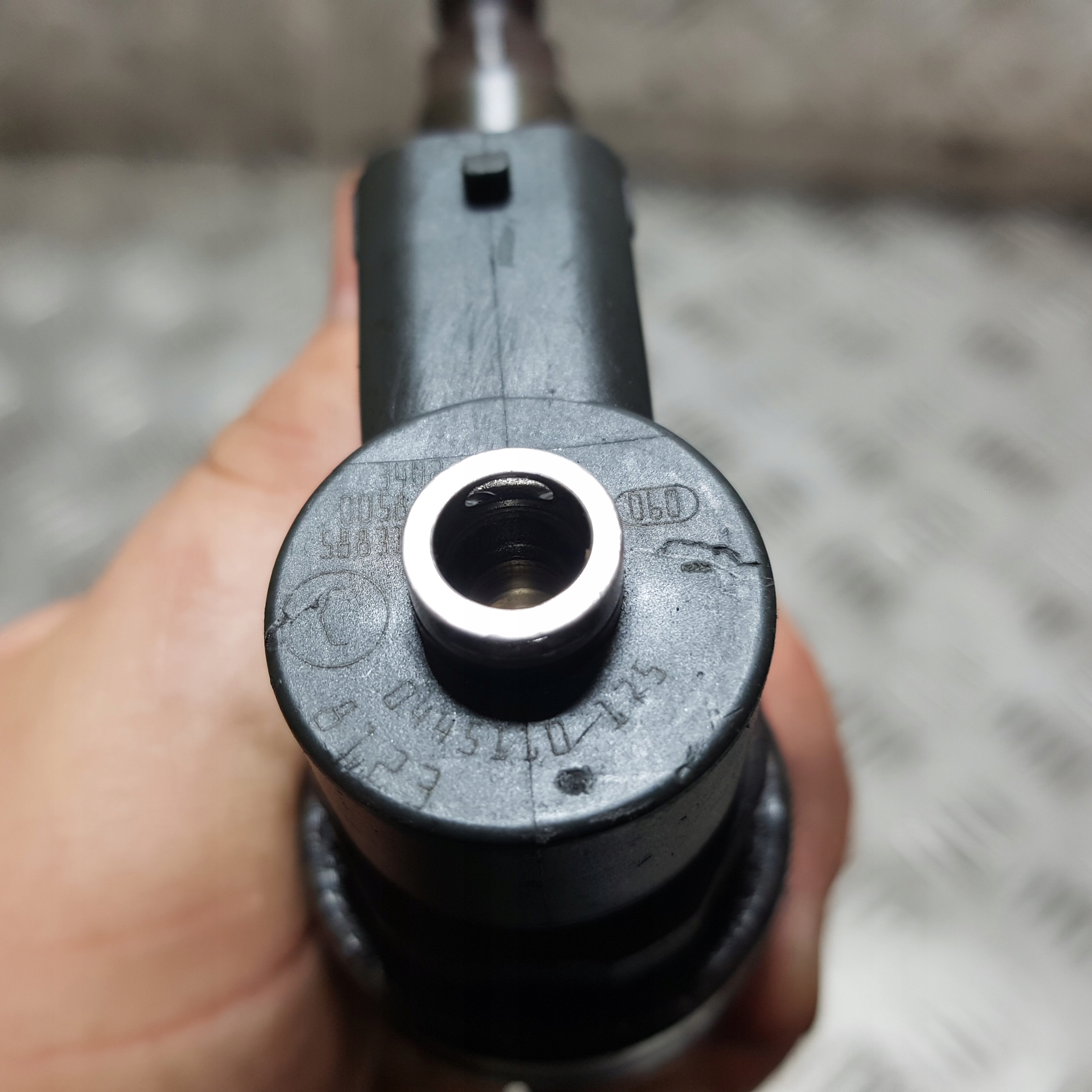Ruiskutussuutin Opel Astra H 0445110125