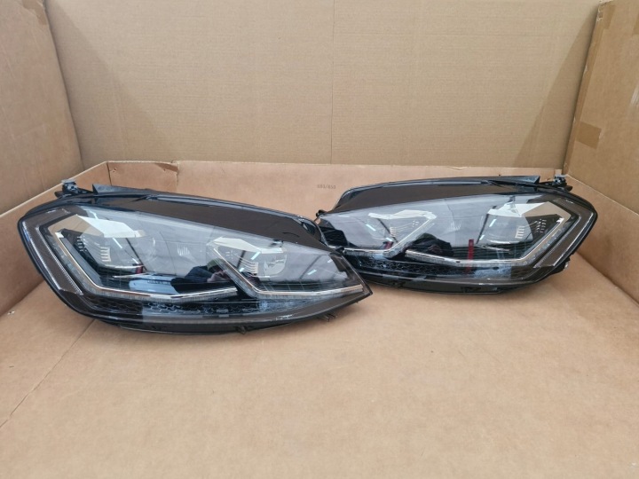 VW Golf VII Lift Full LED R Musta Vasen Oikea 5G1941113C 5G1941114C