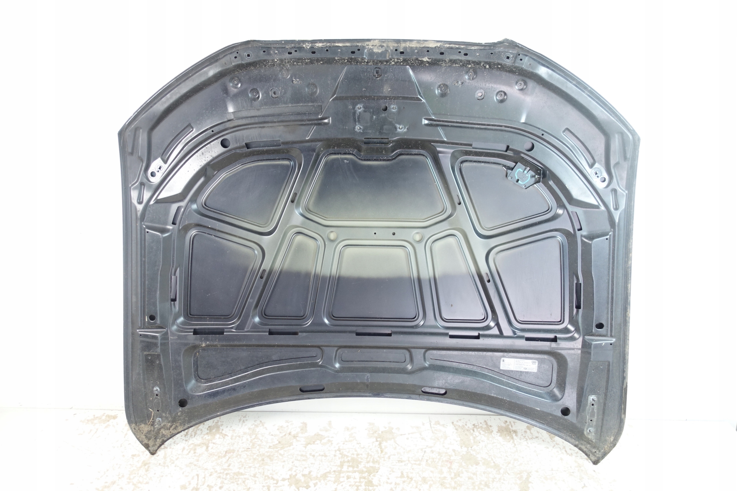 AUDI A4 B8 LIFT 2011- Konepelti 8T0823373 image 9