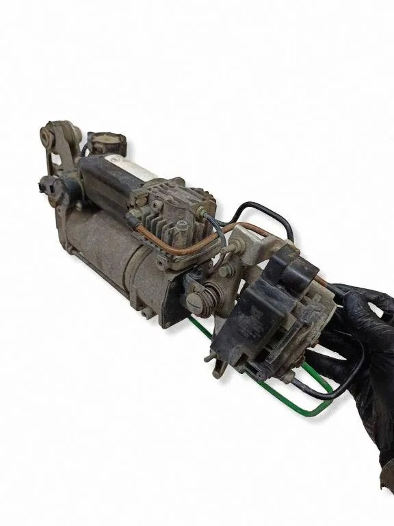 Audi Q7 (4L) ophangcompressor 7L0616879 image 4