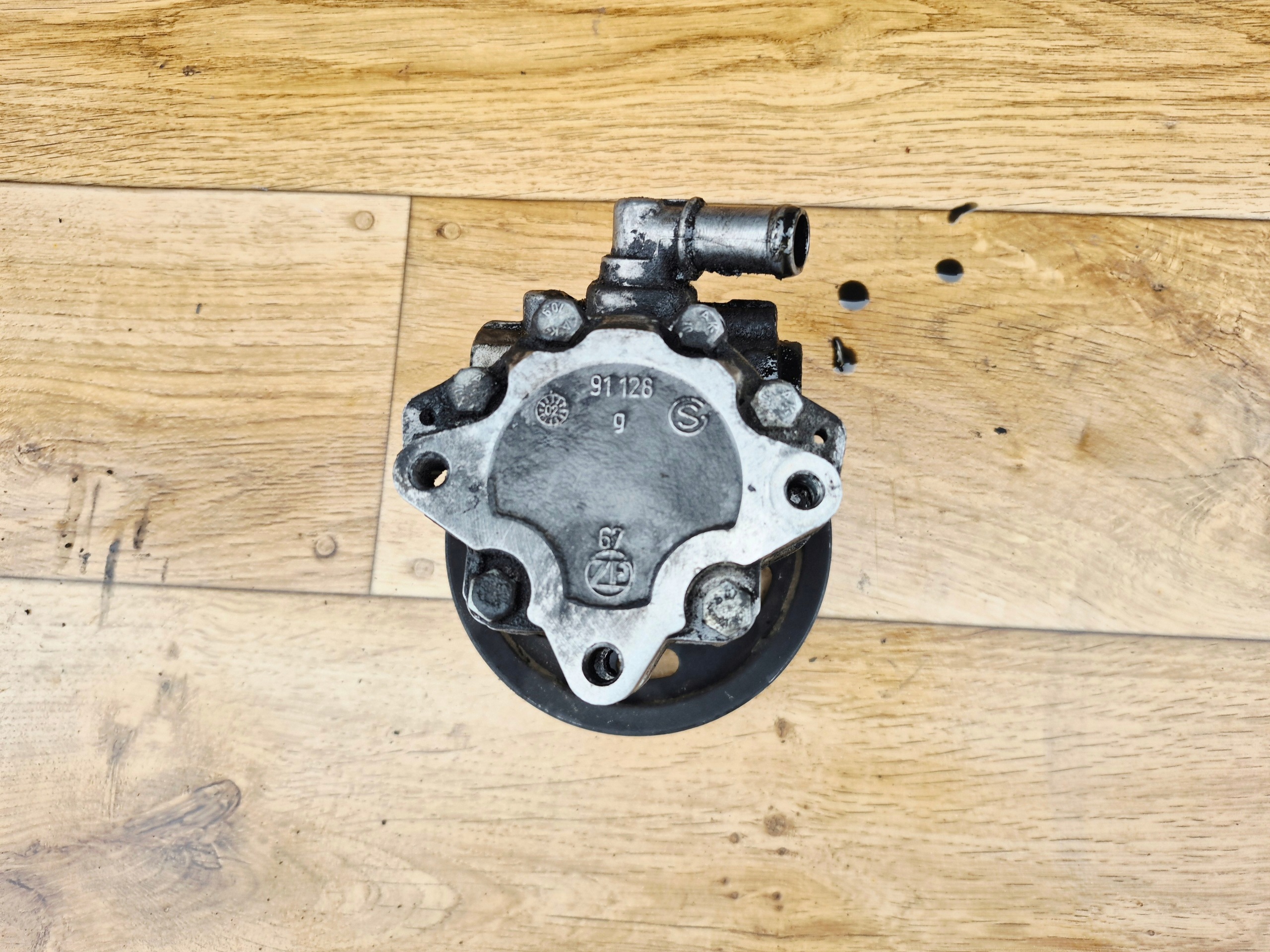 Pompe de Direction VW Passat B5 1.9 TDI 8D0145156T image 3