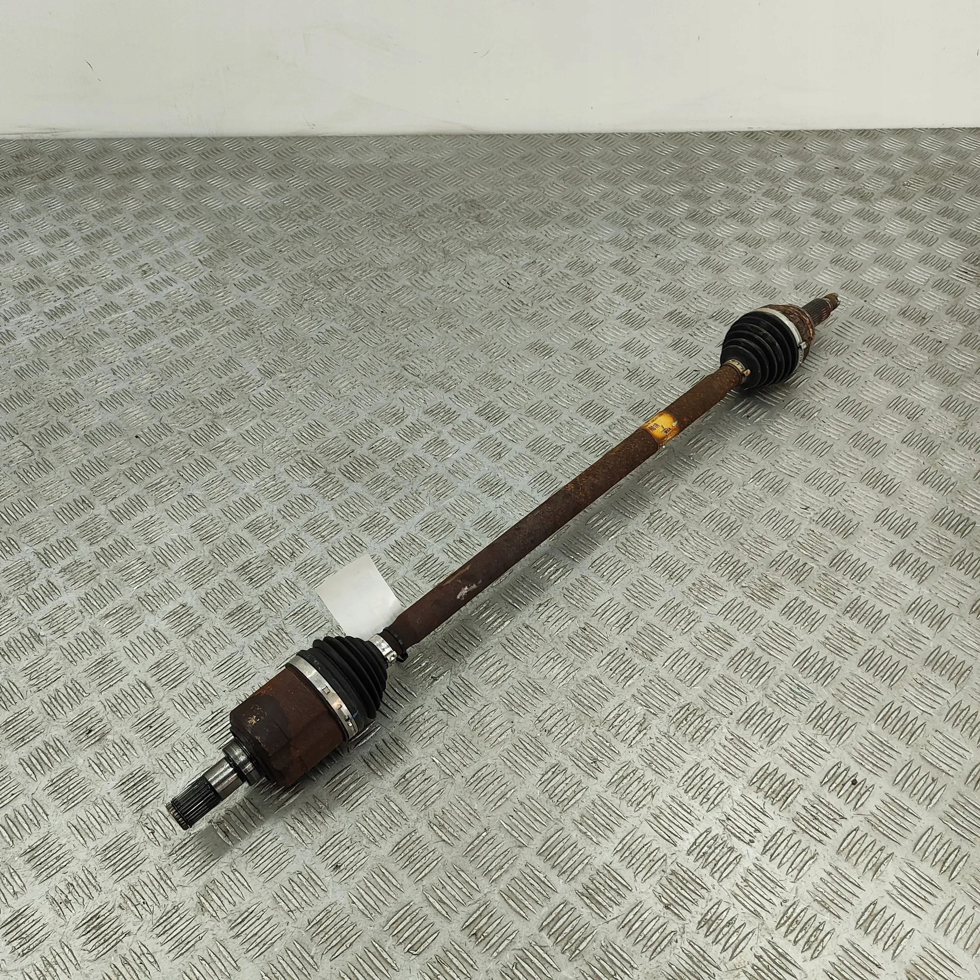Etupyörän laakeri oikea Hyundai Kona 49501K4000 35447522 150kw 2020