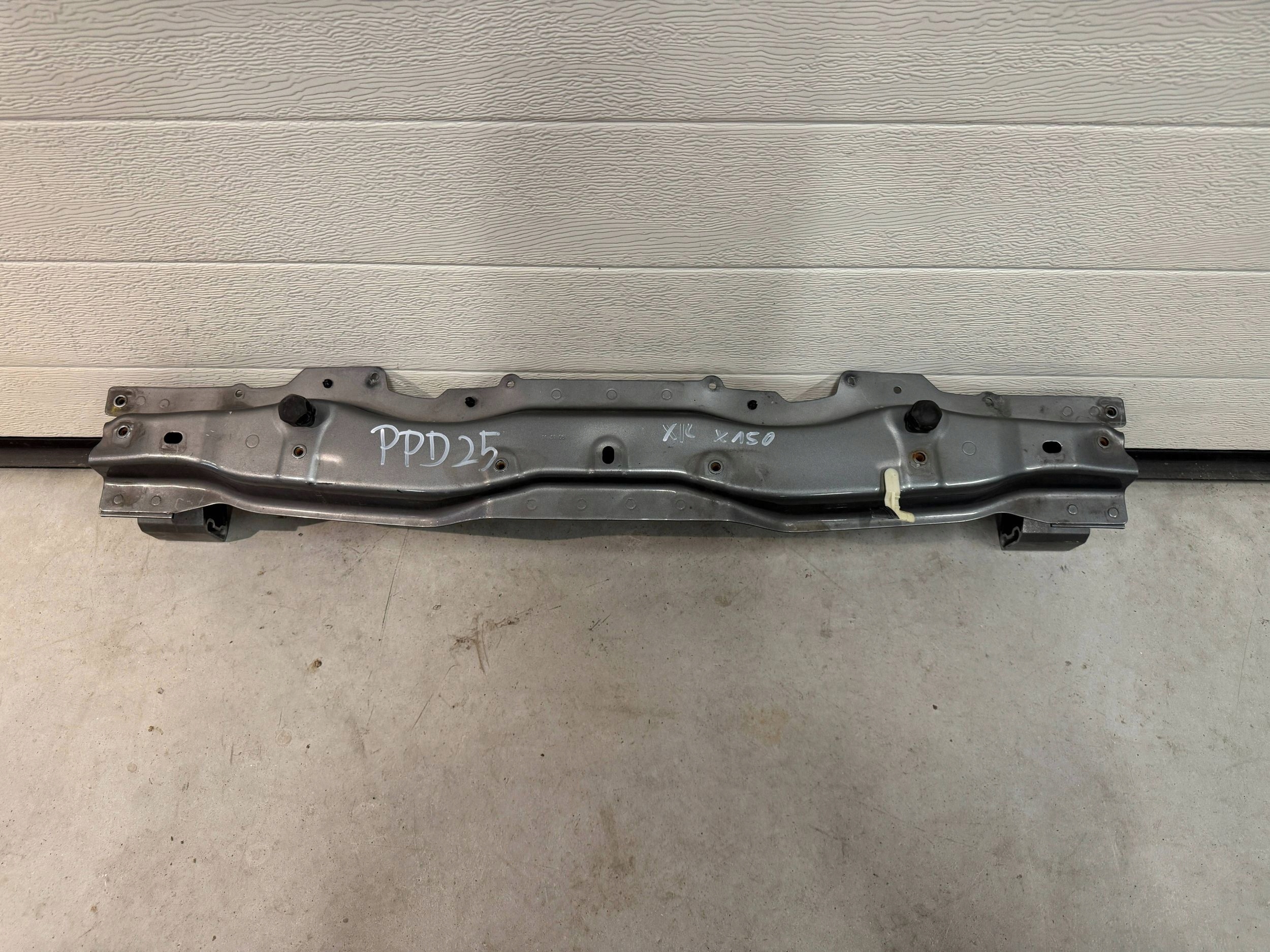Jaguar XKX150 front reinforcement beam mounting image 2