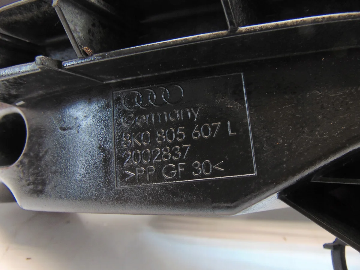 Support de phare gauche Audi A4 B8 image 6