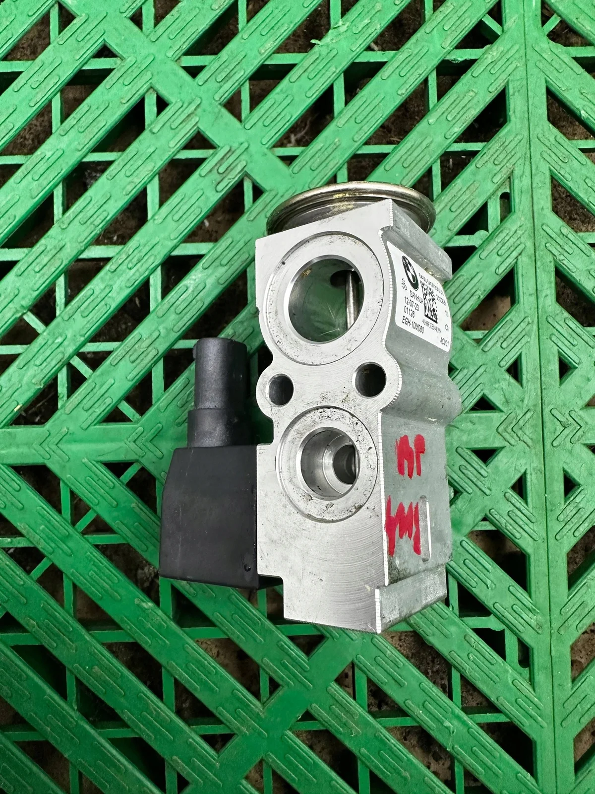 Électrovanne BMW 3 G20 G21 5A0F0D0 image 2