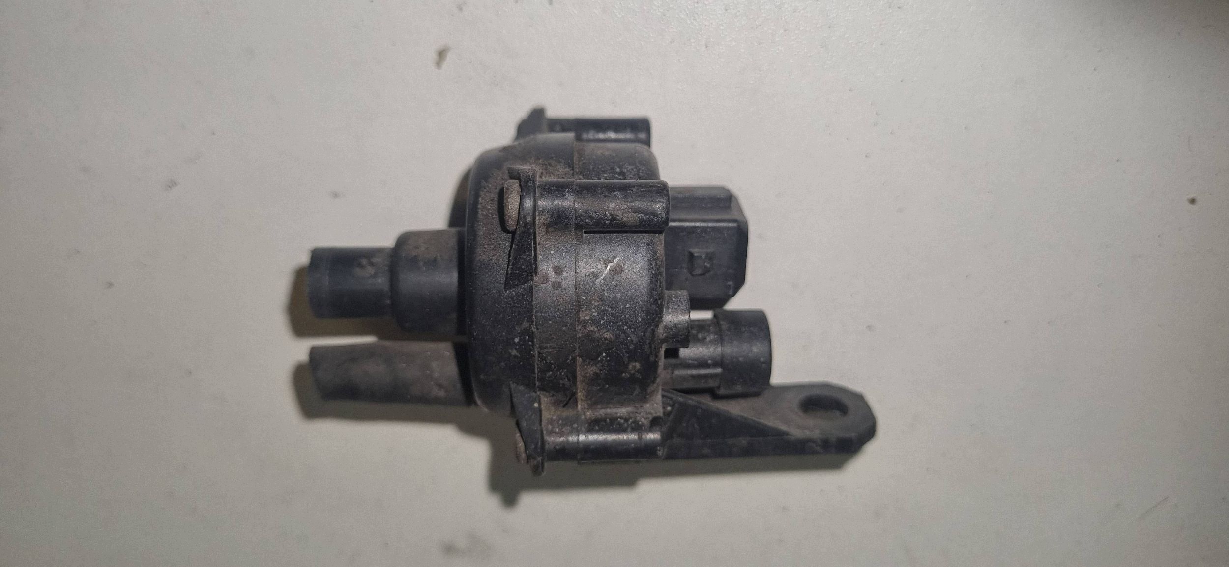 Unterdruckventil Kraftstoff Fiat Cinquecento 938003 2 PIN image 2