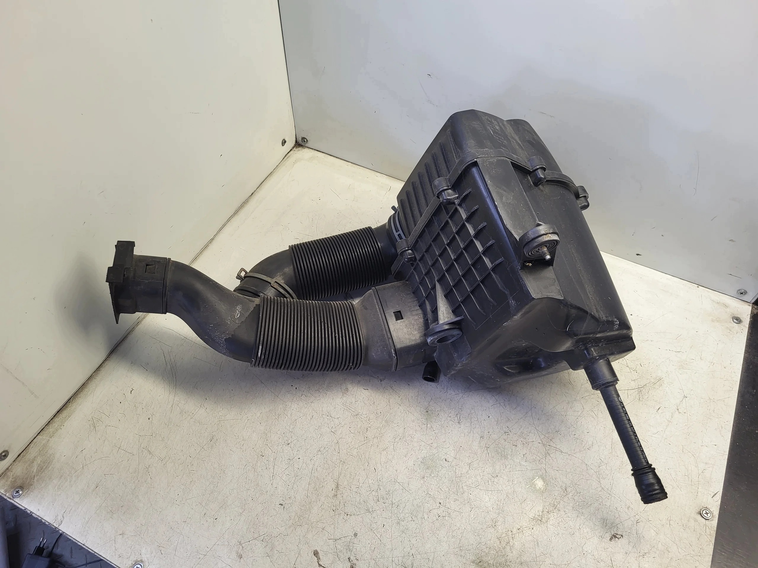 Luftfiltergehäuse Seat Ibiza Audi A1 VW Polo 1.2 TFSI 6R0129607C image 2