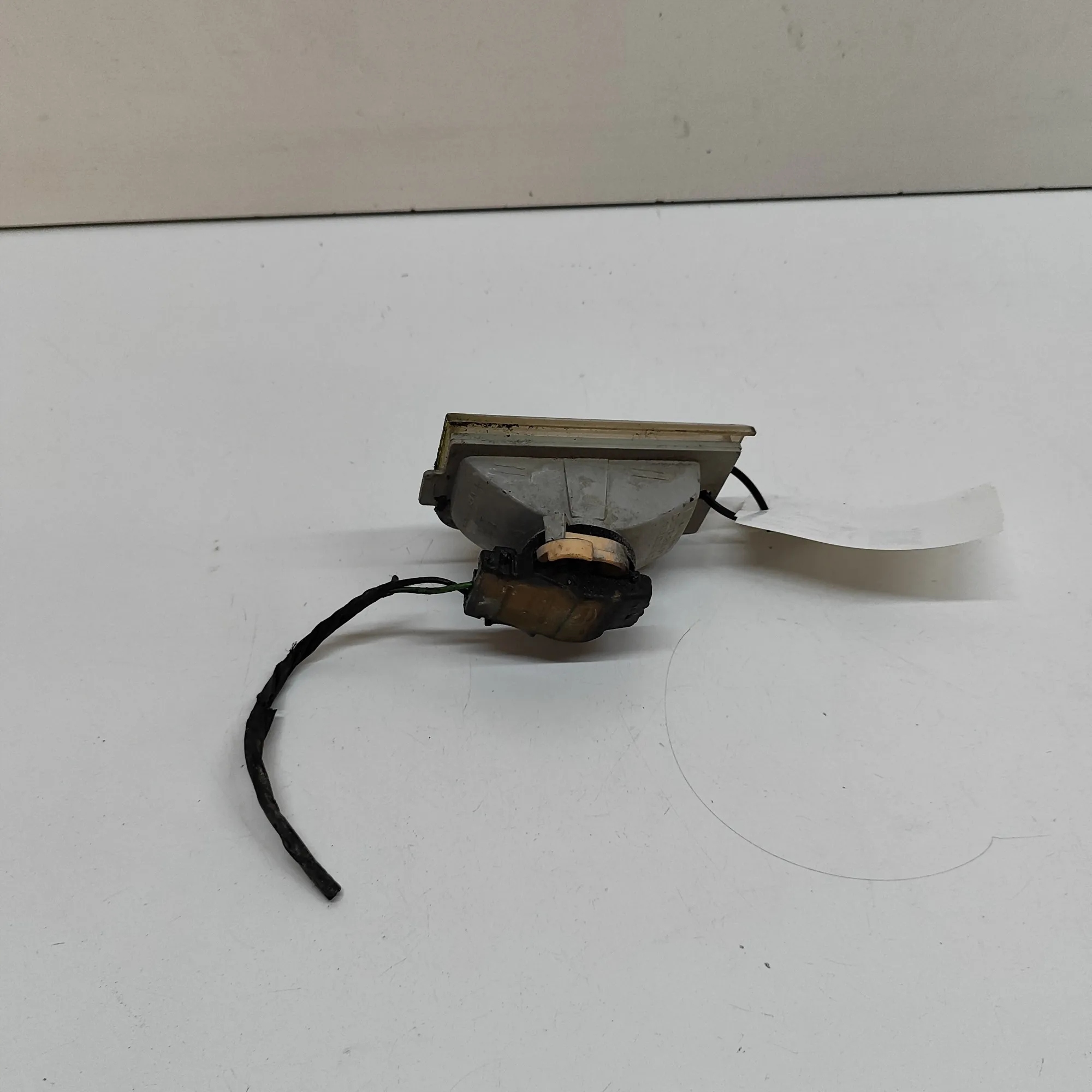 Buick Reatta Coupe Reverse Light 16507251 image 3
