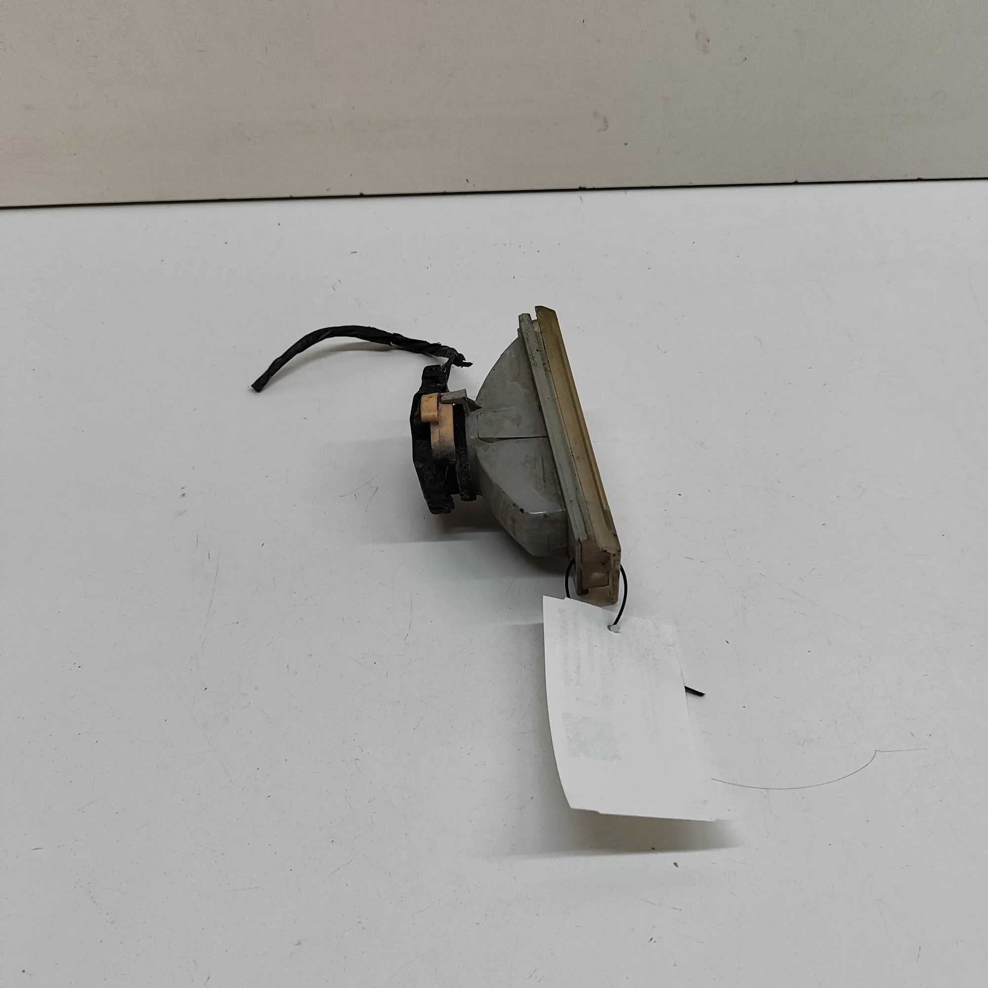 Buick Reatta Coupe Reverse Light 16507251 image 4