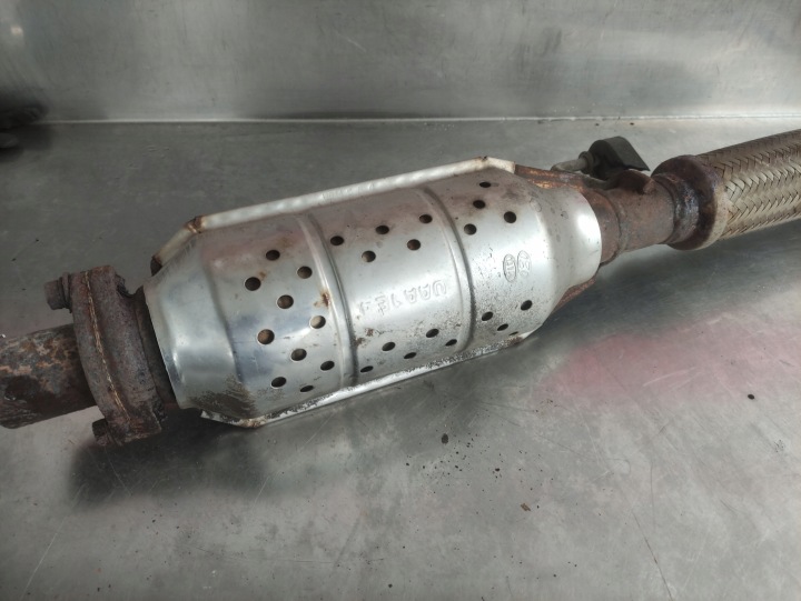 HYUNDAI H1 H200 CATALYST UAA1E4 D4CB 2.5 CRDI DPF
