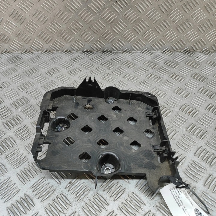 Porschen Cayenne Coupen (9YB) korin osia 4M0907650C 30745198 3.0L