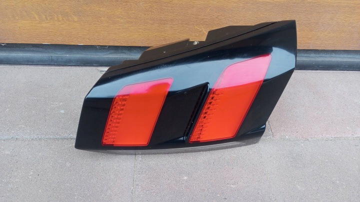 PEUGEOT 5008 II 2017-2024 Rear Tail Light Right Hatch 9811027780 ORIG