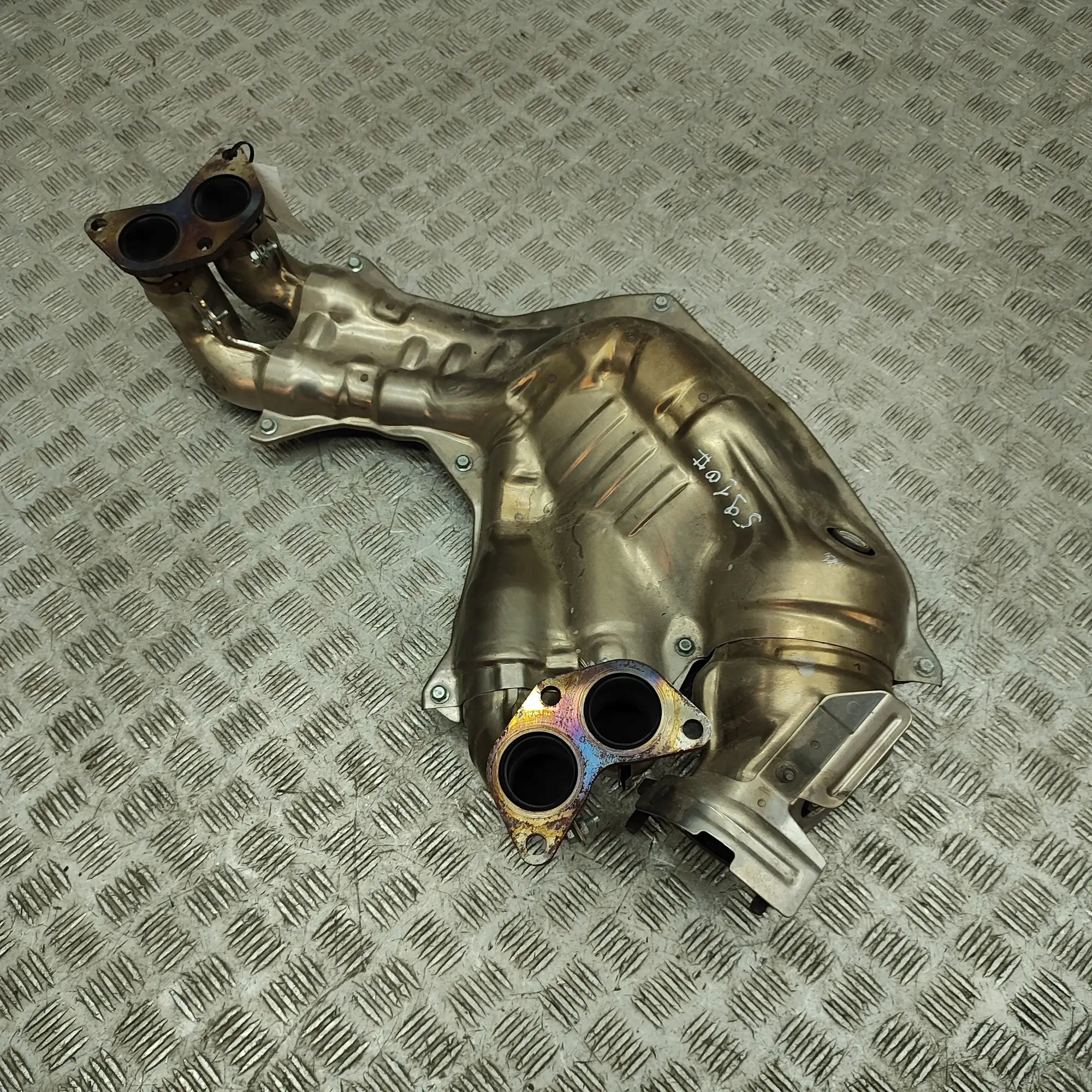 Collecteur d'échappement Toyota GR86 ZN8 SU00310579