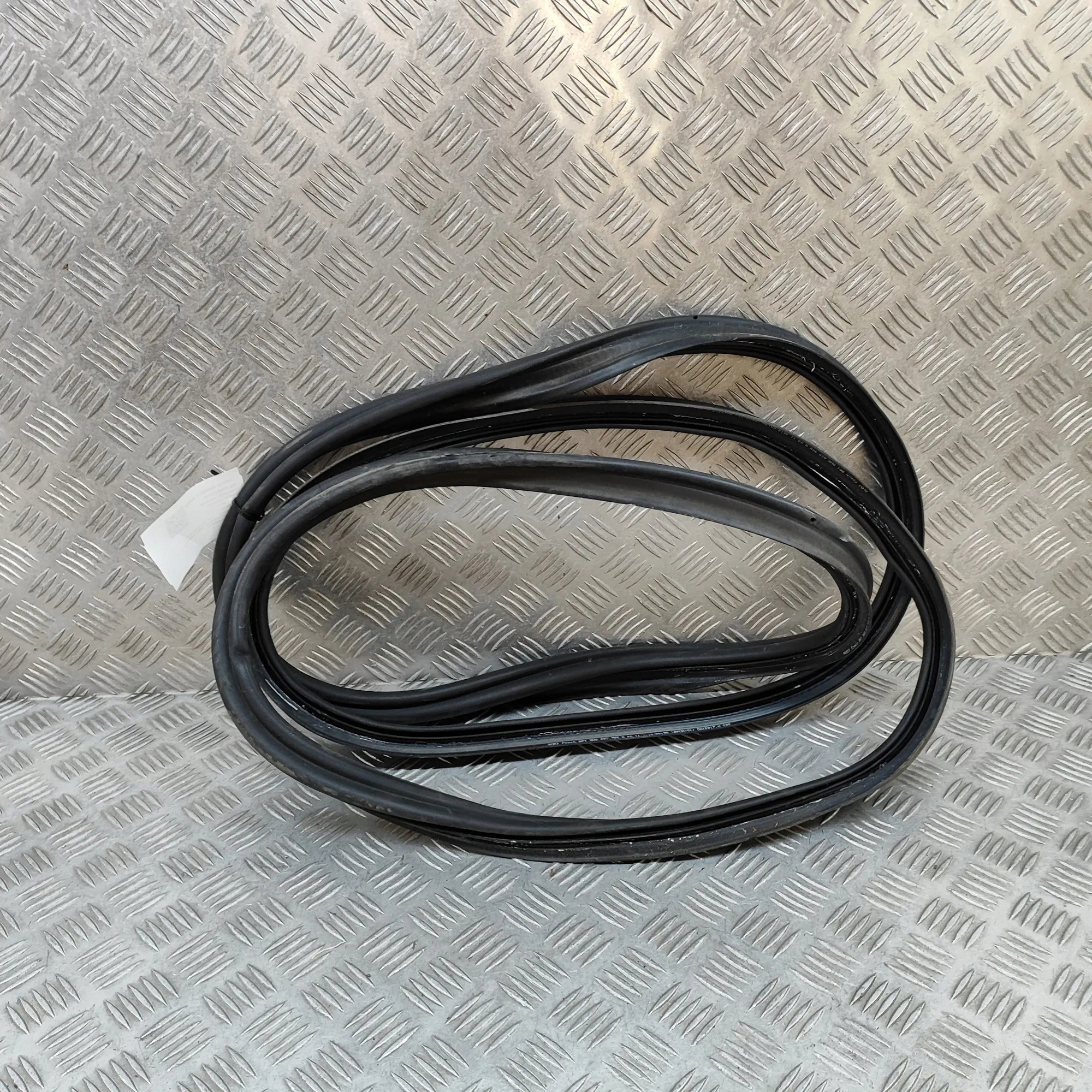 Audi A5 S5 18- Joint de hayon 8W8827705B image 4