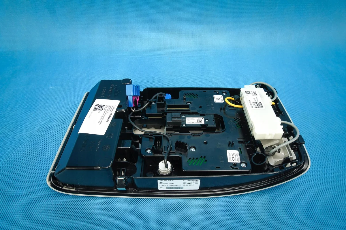 Éclairage intérieur LED Audi A6 A7 4G0947135F image 5