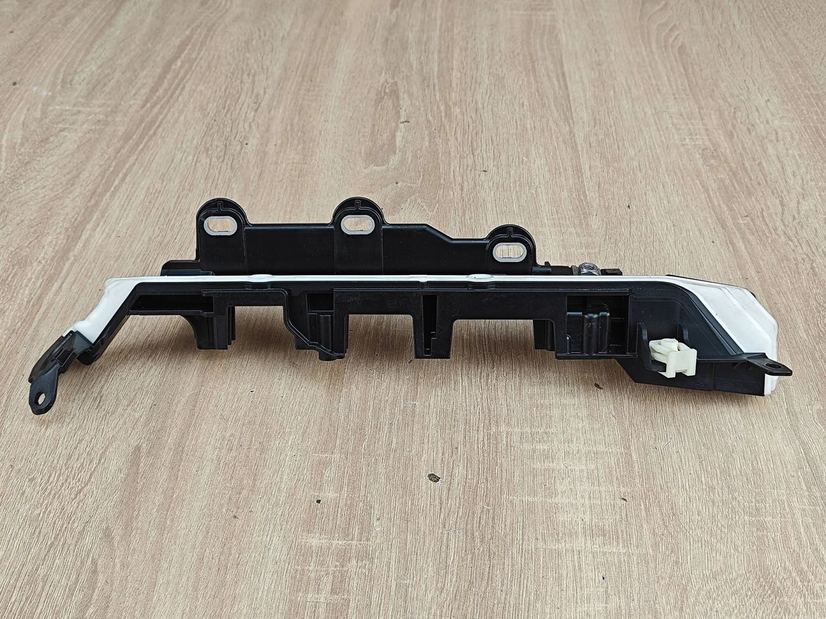 Soporte BMW 8795720 G16 G30 Izquierdo Usado