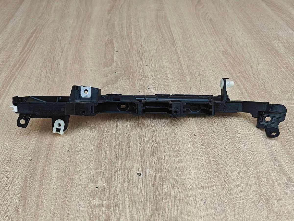 Soporte BMW 8795720 G16 G30 Izquierdo Usado image 3