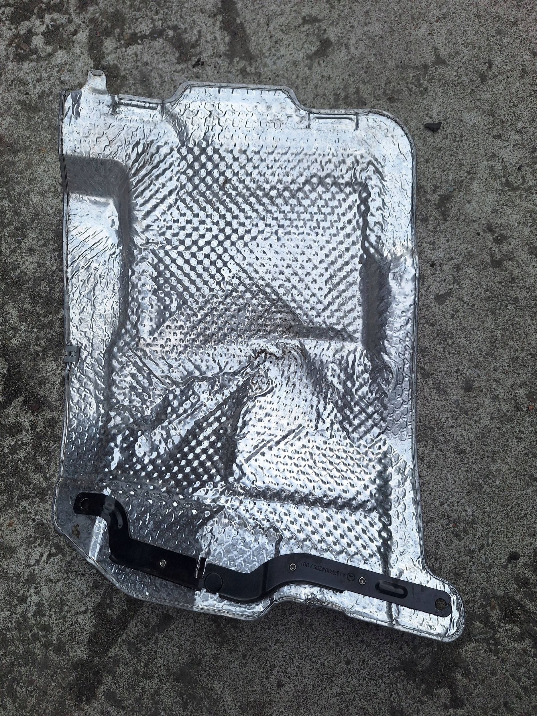 Pakoputken lämpösuoja Mercedes-Benz GLE W167 A1676820503 GENUINE 2019