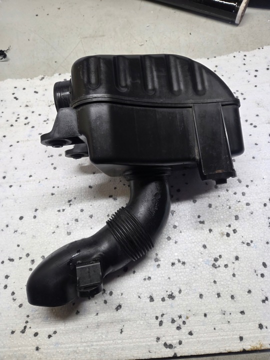 VW 1K0129622C ilmanresonaattori