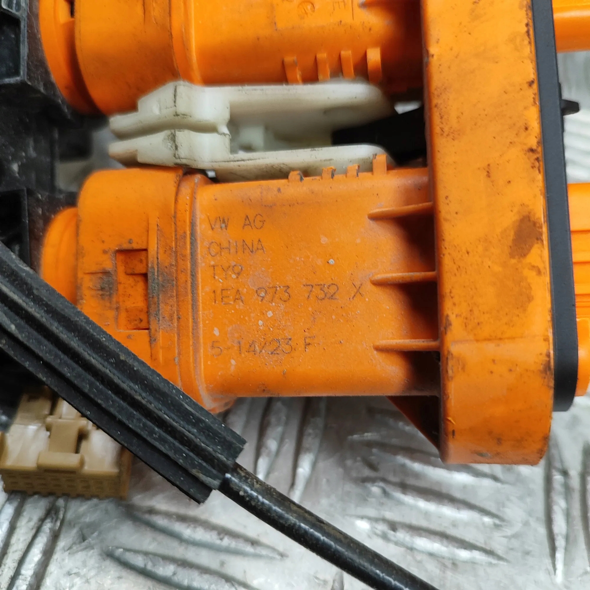 Cable carga batería SKODA ENYAQ IV 5LA907175 image 7