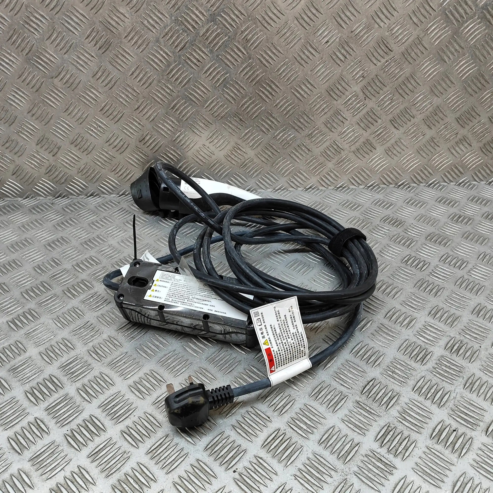 Cable carga batería Hyundai Ioniq 5 91686GI060AD image 2