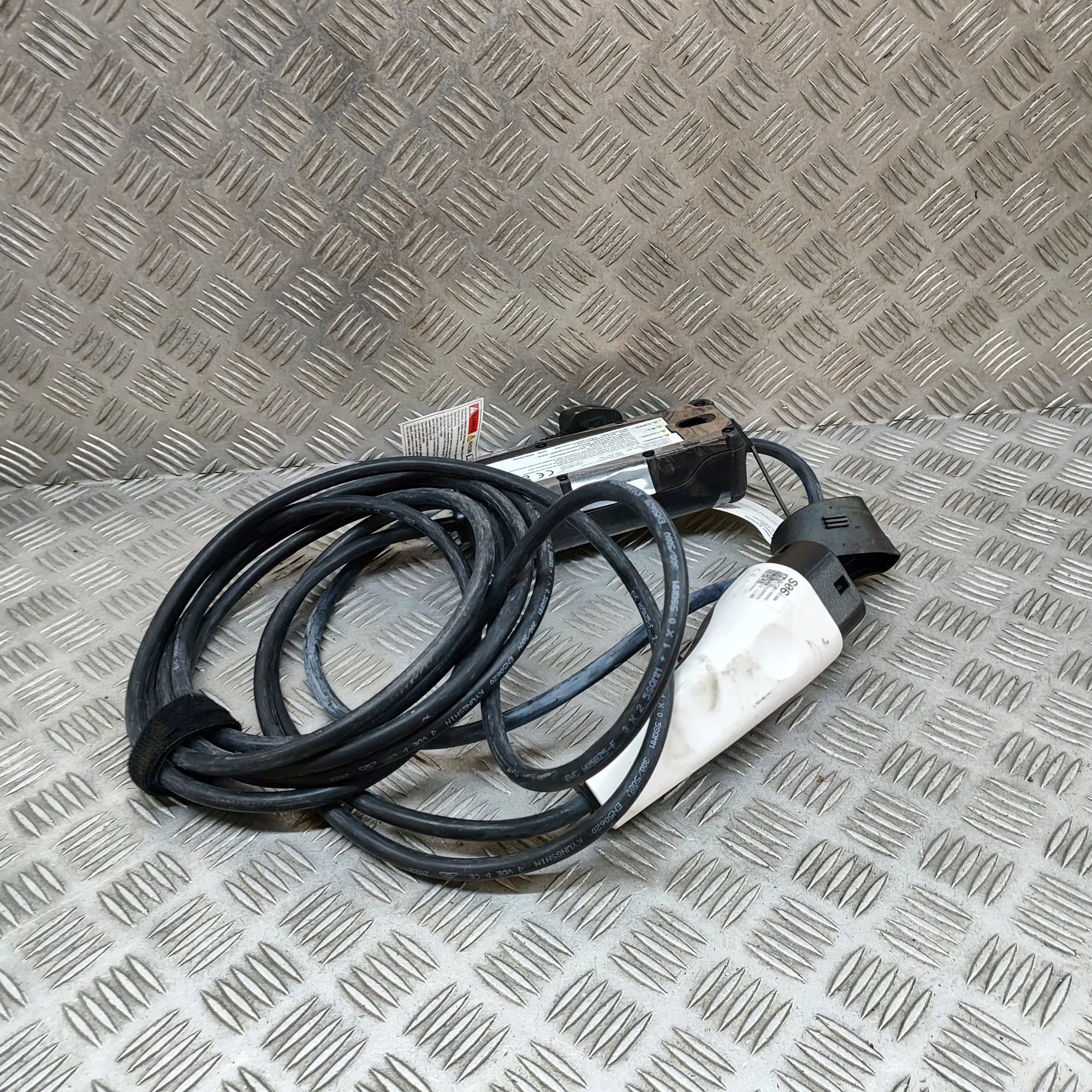 Cable carga batería Hyundai Ioniq 5 91686GI060AD image 3