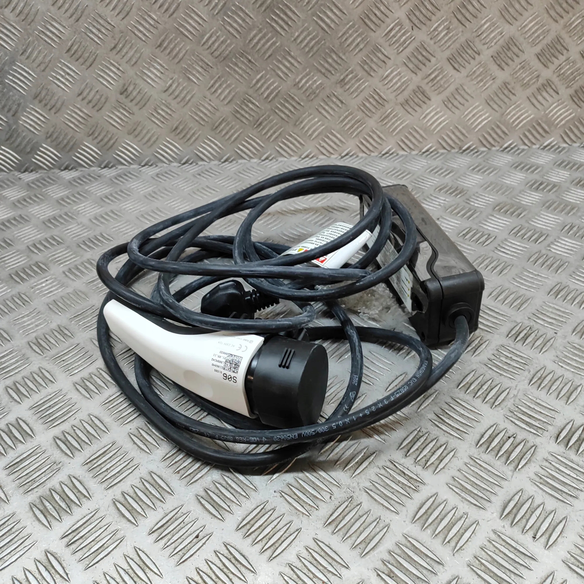Cable carga batería Hyundai Ioniq 5 91686GI060AB image 4