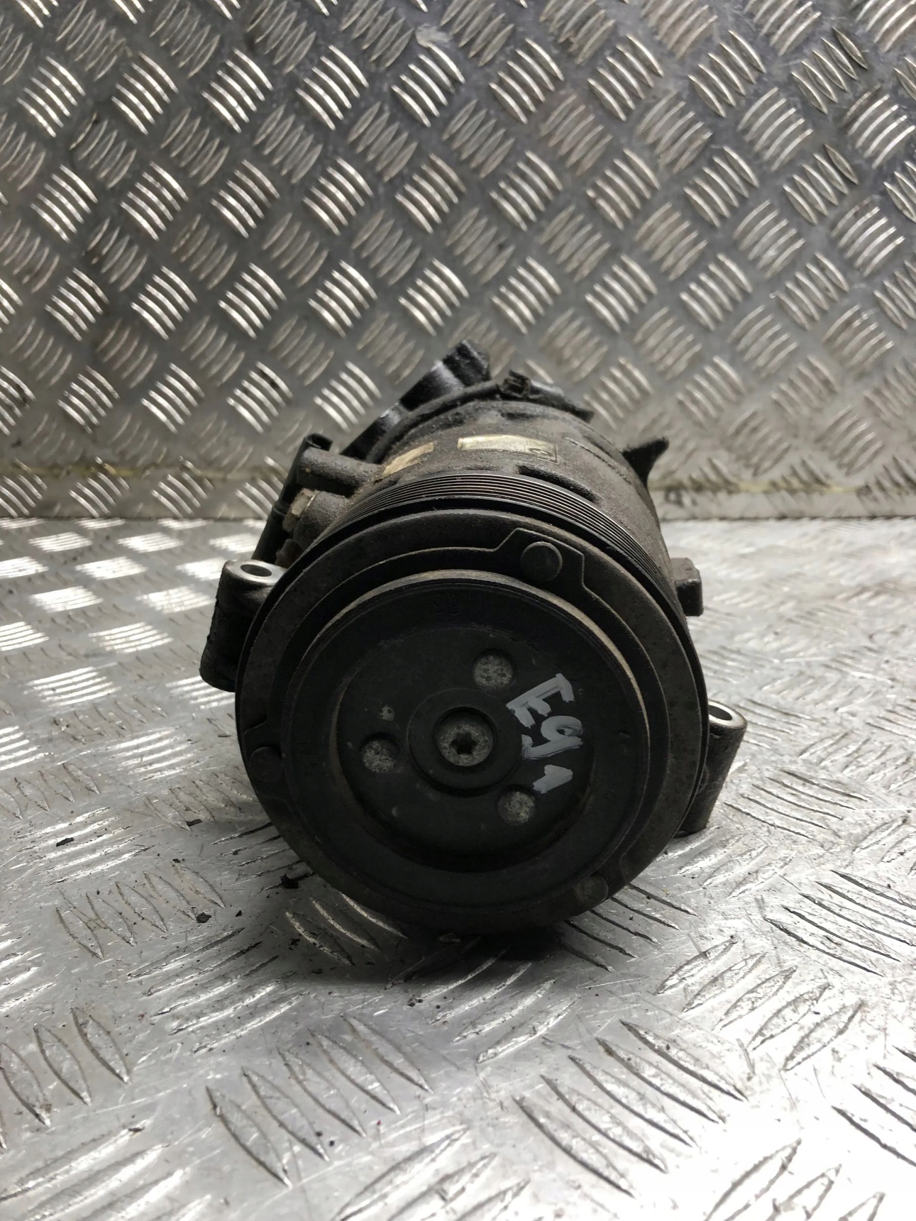 Compressor de ar-condicionado BMW 3 E90 E91 2009 image 5