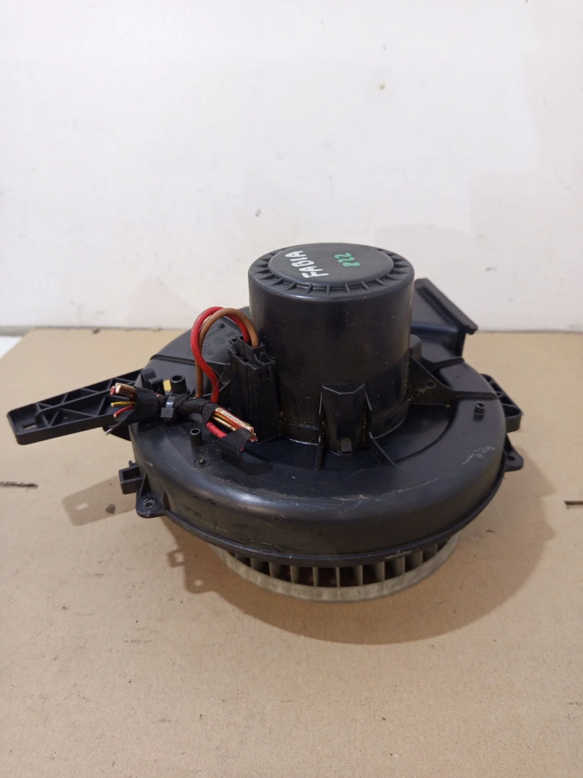 Ventilateur moteur VW Polo 6Q1820015C image 3