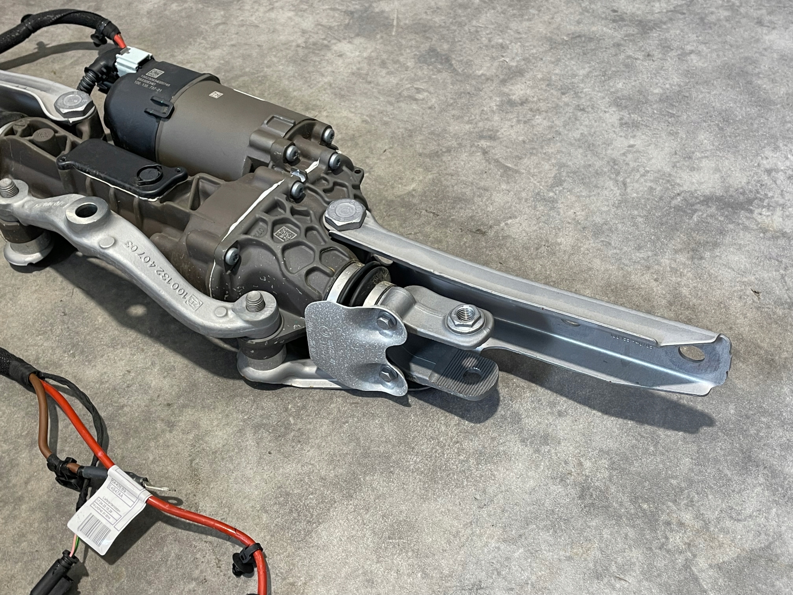 BMW XM G09 X5 G05 G06 G07 8861500 Steering Actuator HSR