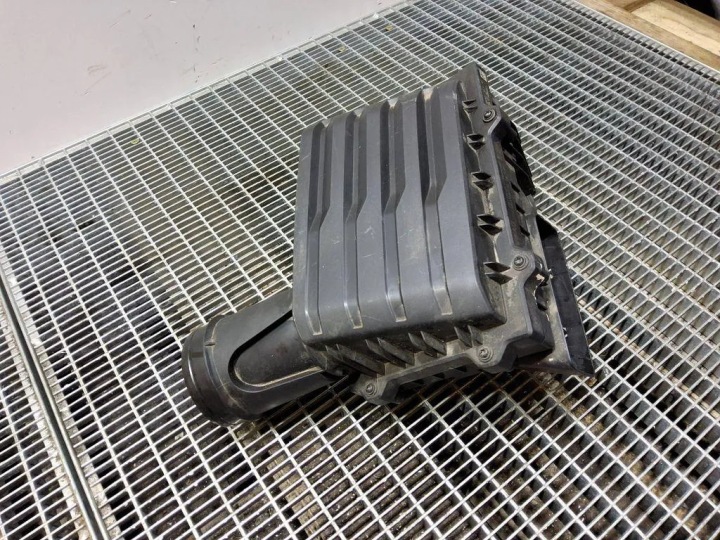 Ilmansuodattimen kotelo Seat Arona 5Q0129620F