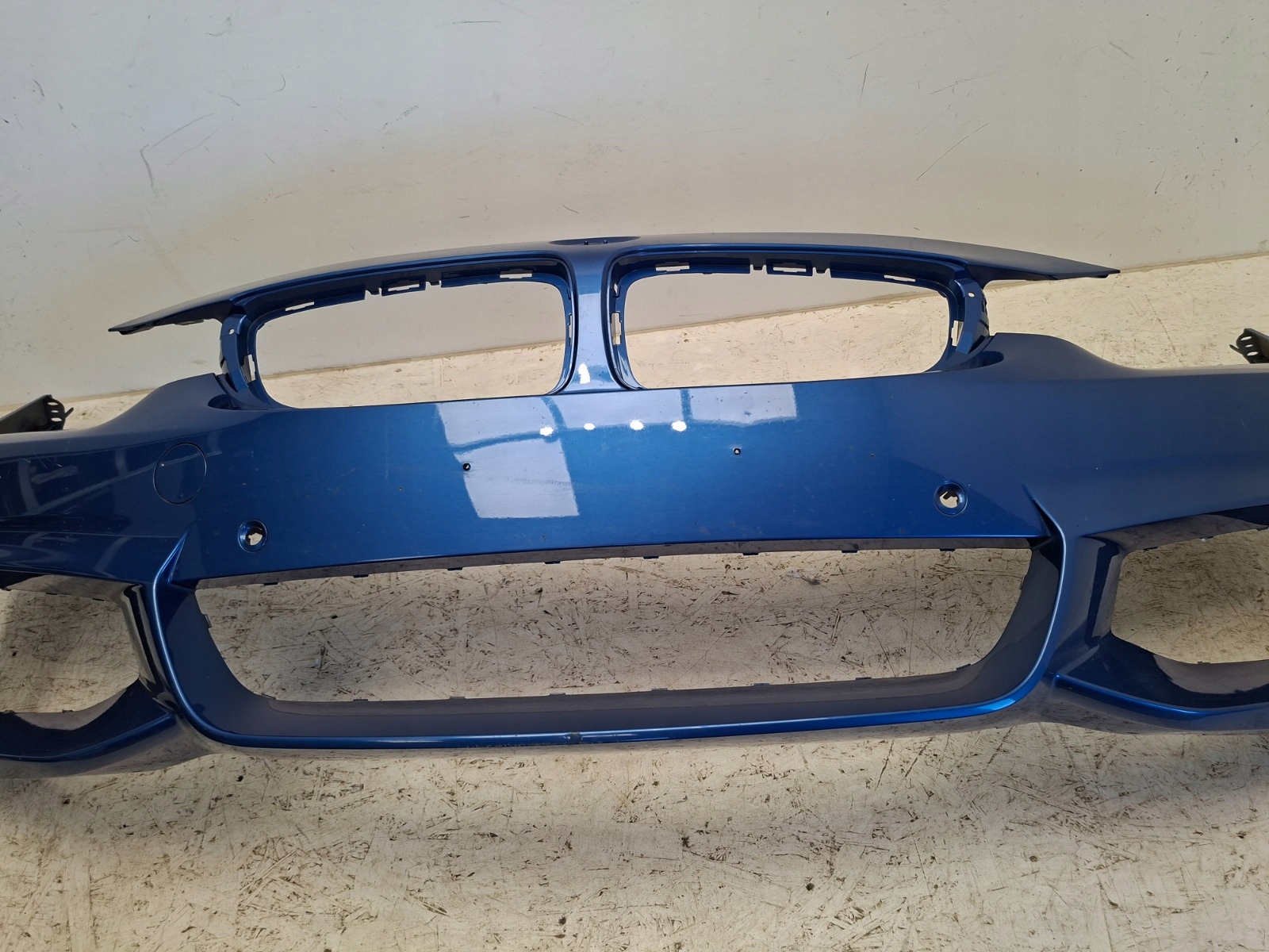 Frontstoßstange BMW 4er F32 F33 F36 M-Paket mit Nebelscheinwerfer, 6PDC, Kamera image 3