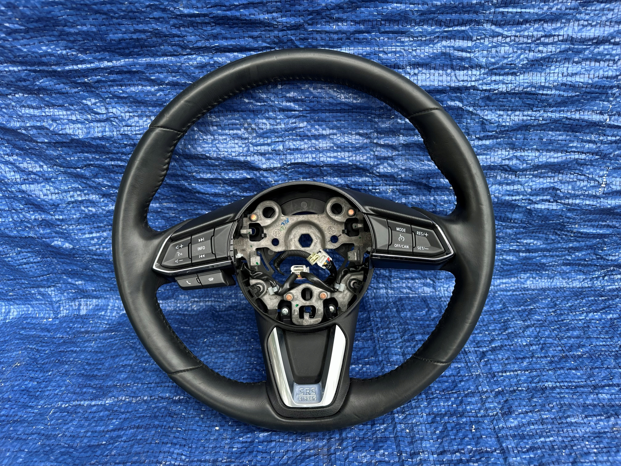 MAZDA CX5 II 2019- Volant multifonction - Belle état image 2