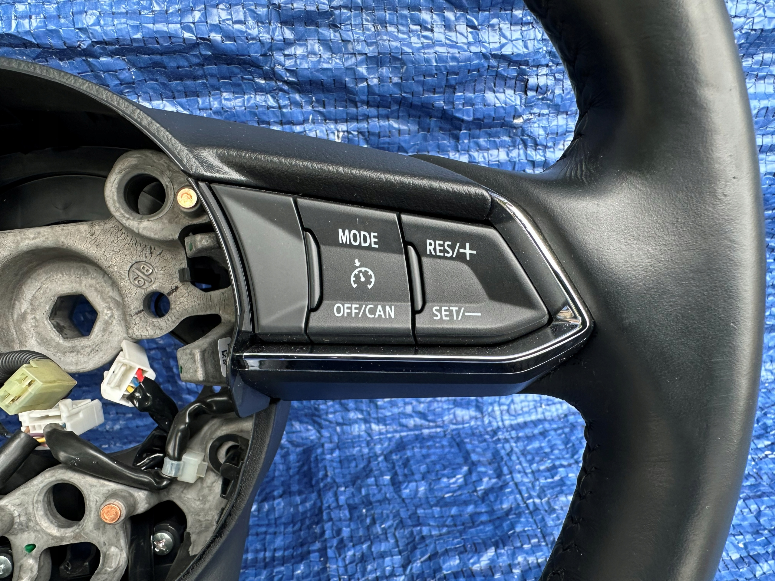 MAZDA CX5 II 2019- Volant multifonction - Belle état image 4