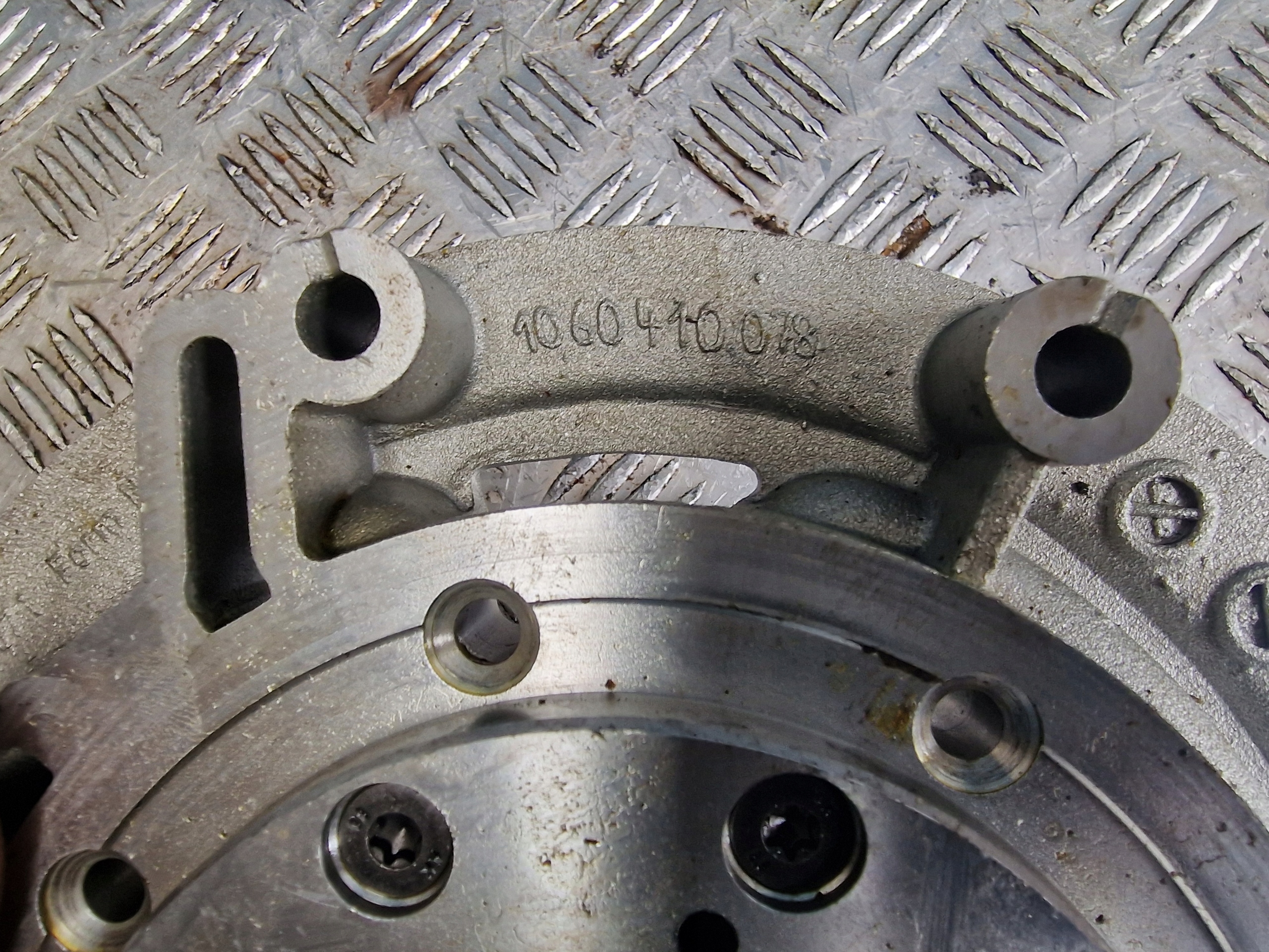 Moyeu de pompe à huile STATOR ZF 5HP19 1060310078 image 3