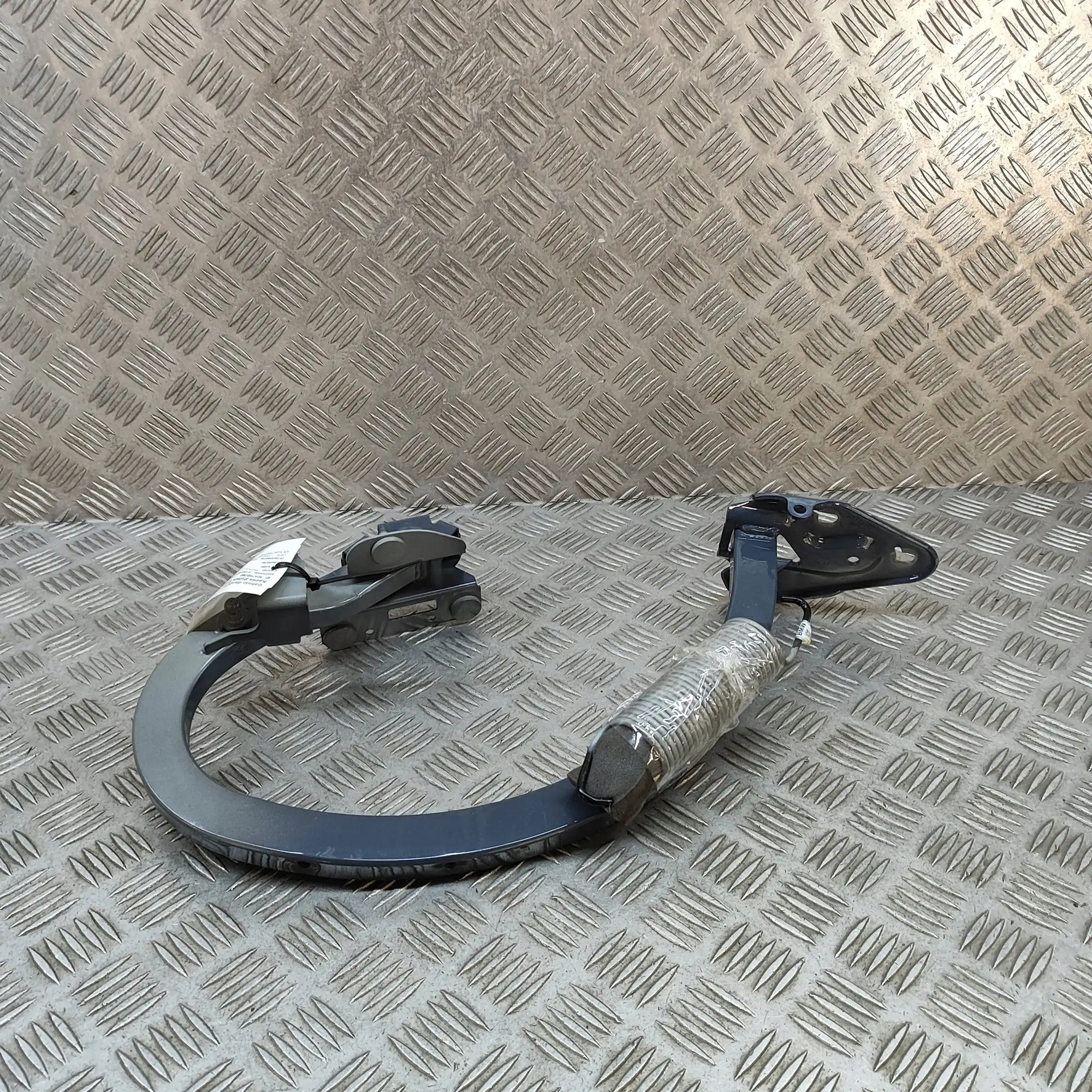 Charnière coffre BMW 2 F44 1.5 218i Gauche