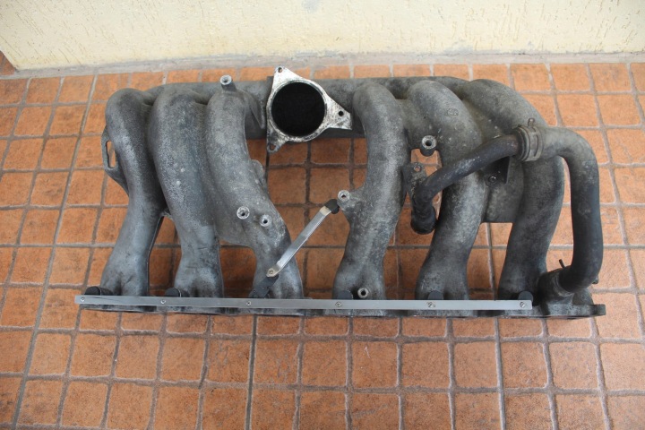 Coletor de admissão Mercedes-Benz OE A6130900237
