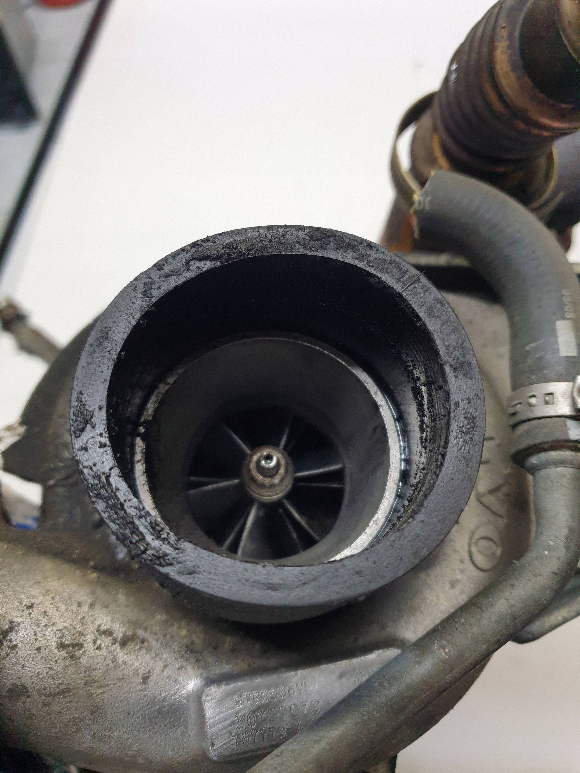 Turbo VOLVO XC70 2.4D 136kW 30757079 2005 image 8