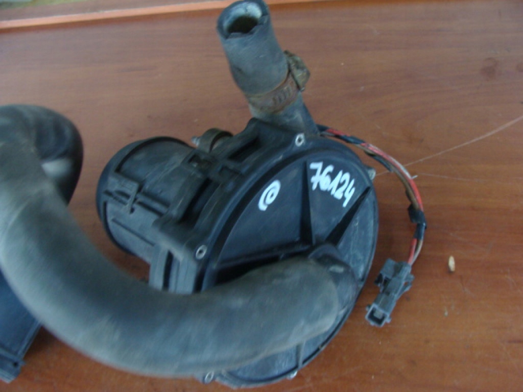 Ilmamäärämittari SAAB 900 2.3 94R OEM Ilza-76124