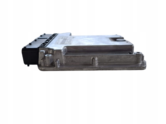Calculateur VW T5 2.0 TDI 0281016272 03L906019DJ