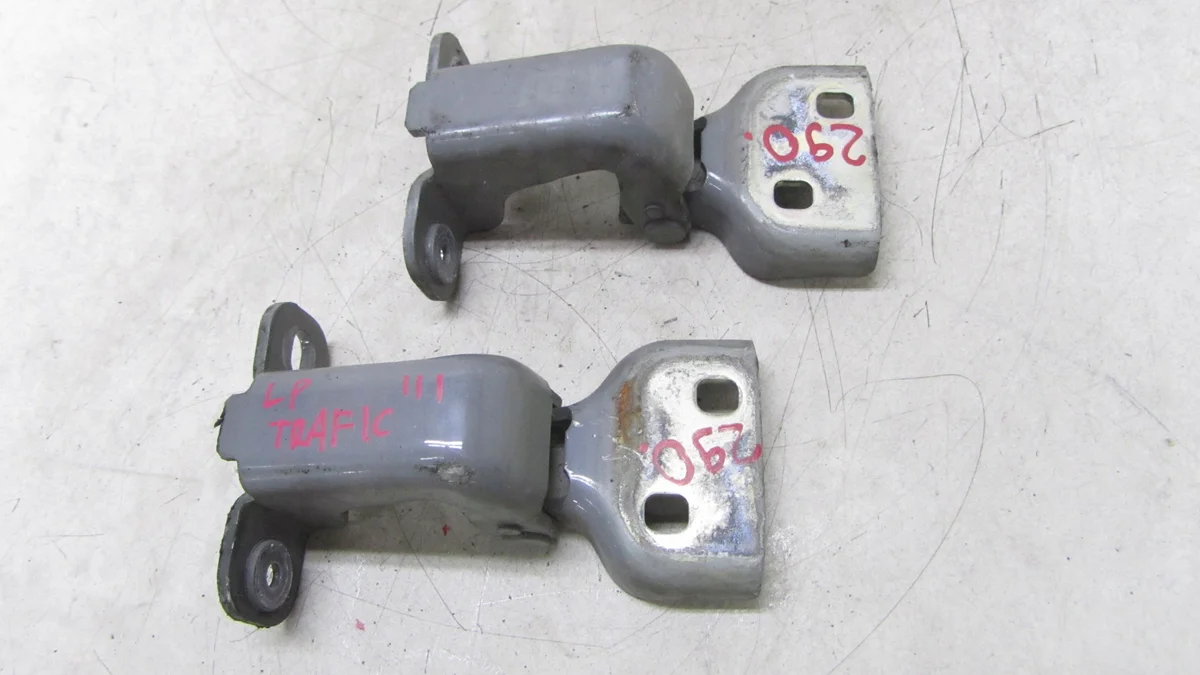 Scharnier Deur Links Voor Renault Trafic III