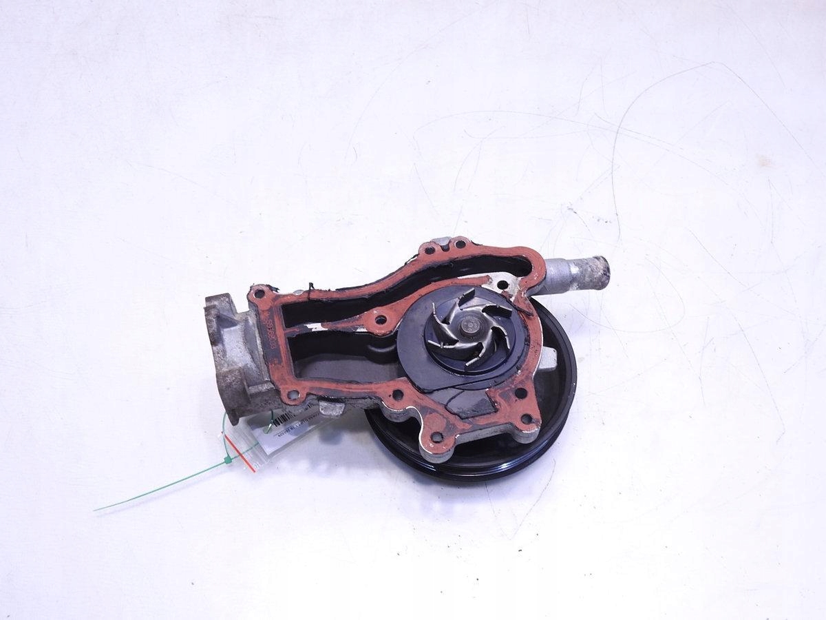Pompe à eau Opel Corsa D 1.2 B 90531737 image 3