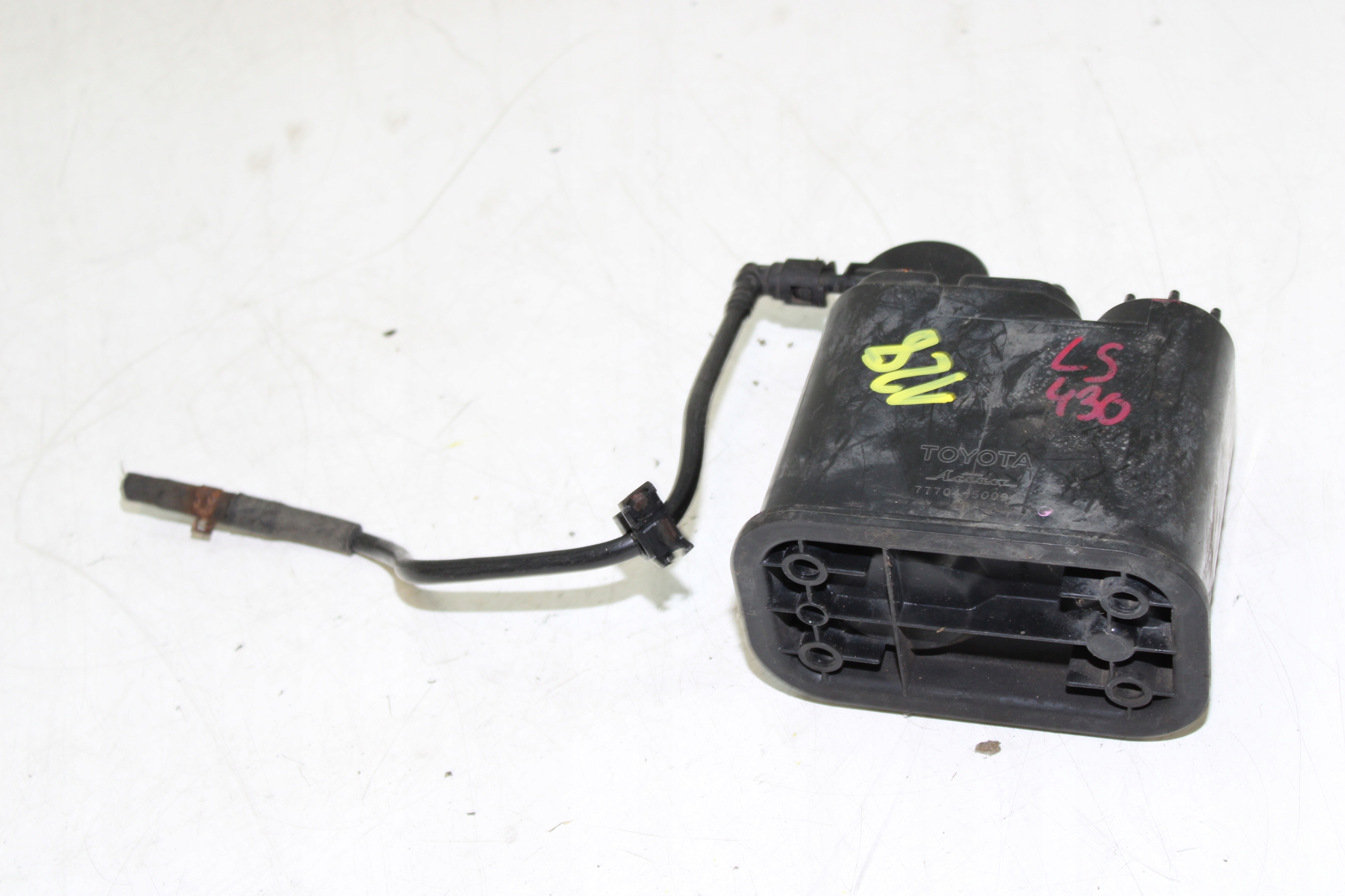 Lexus LS 430 LS430 2004 Lift Hiilensuodatin 77704-50090