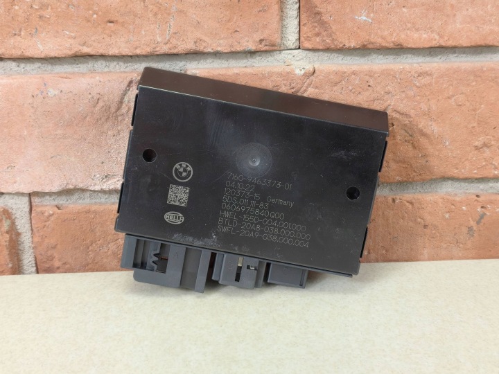 Ohjainmoduuli vetokoukku BMW F20 F30 F31 F32 F36 F48 X1 F45 F46 F54 F60 9463373