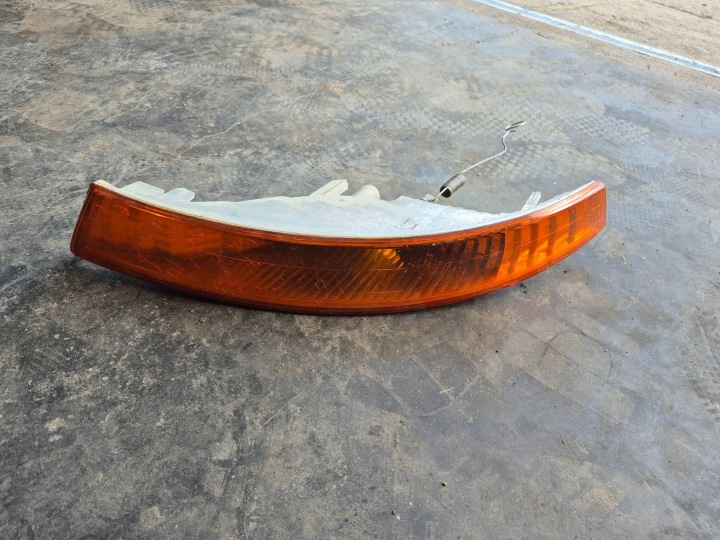 Suuntavilkku Renault traffic OE 8200007031