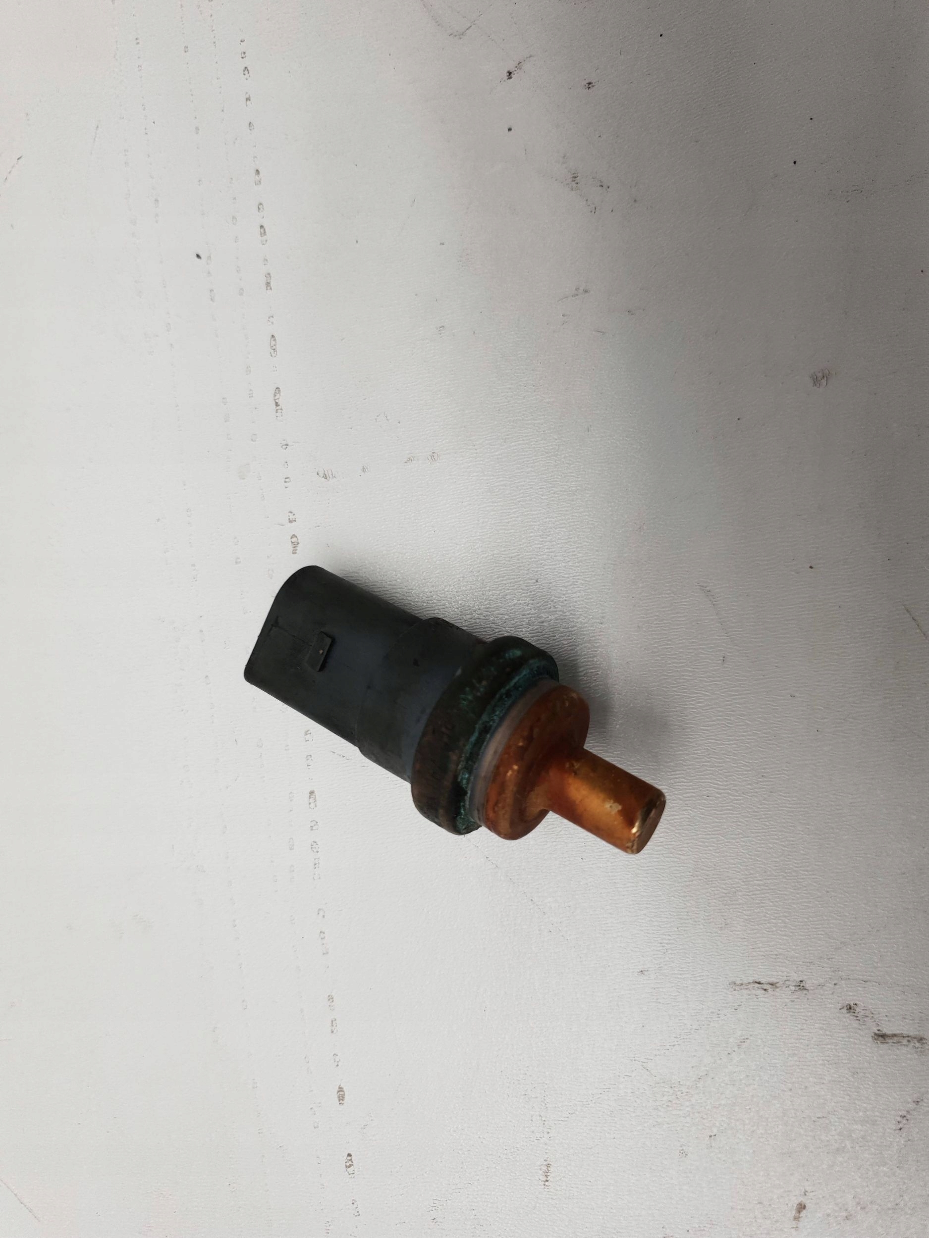 Kylvätskenivåsensor Audi A3 S3 8P CRR12951 image 2