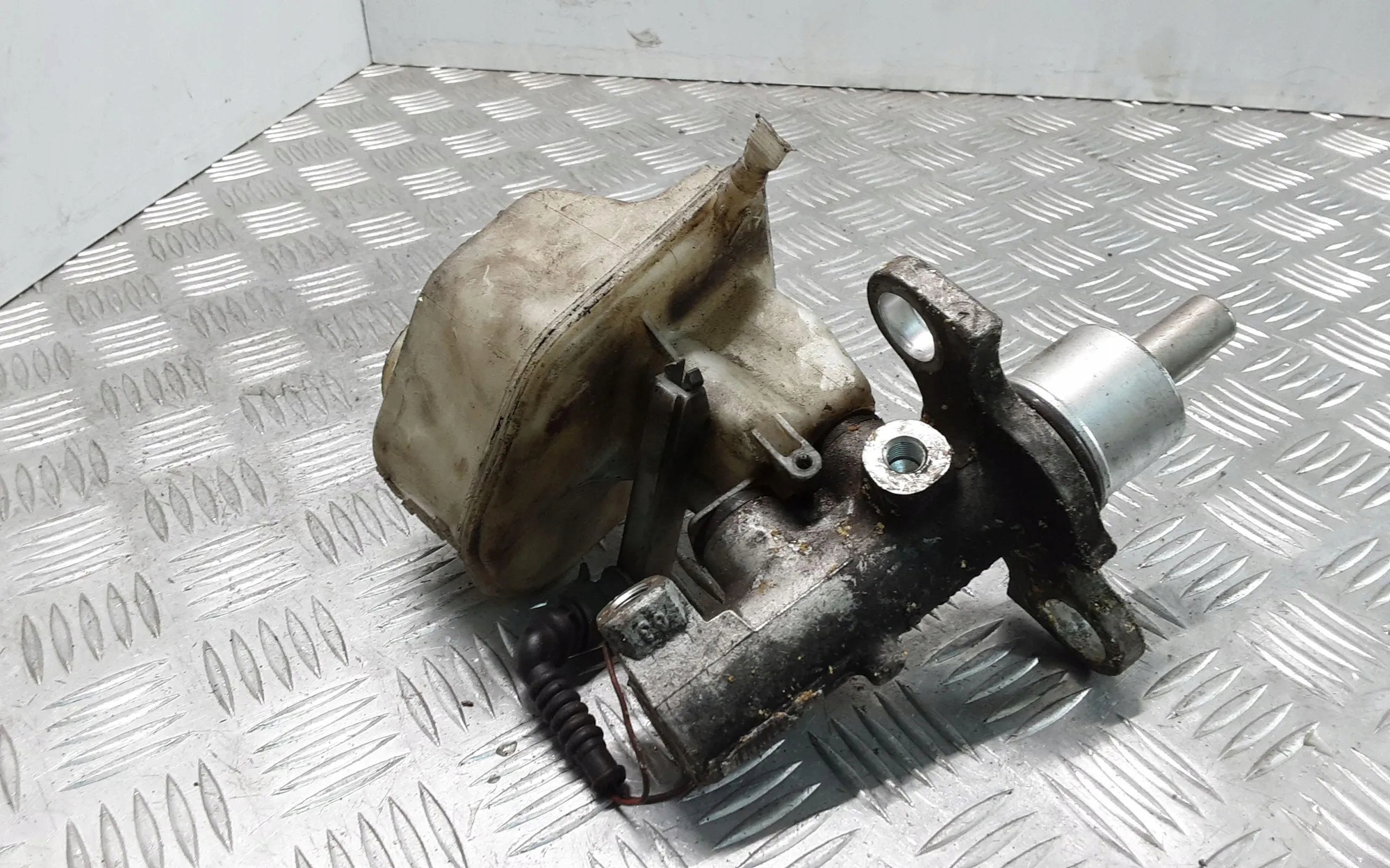 Cylindre de roue OPEL VECTRA B 32067070 image 3