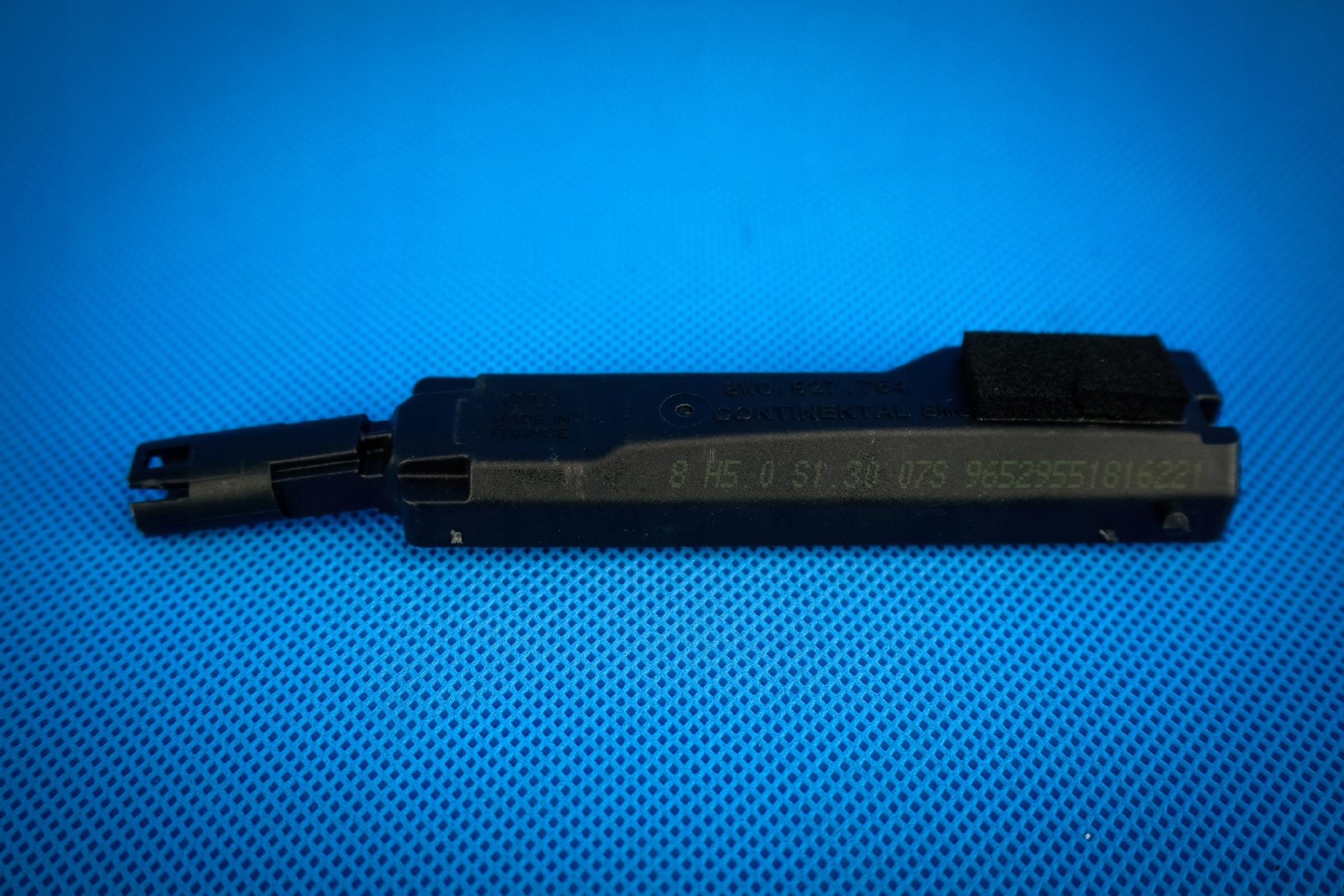 Sensor Manija Puerta Kessy Derecho Audi 8W0927754 image 2