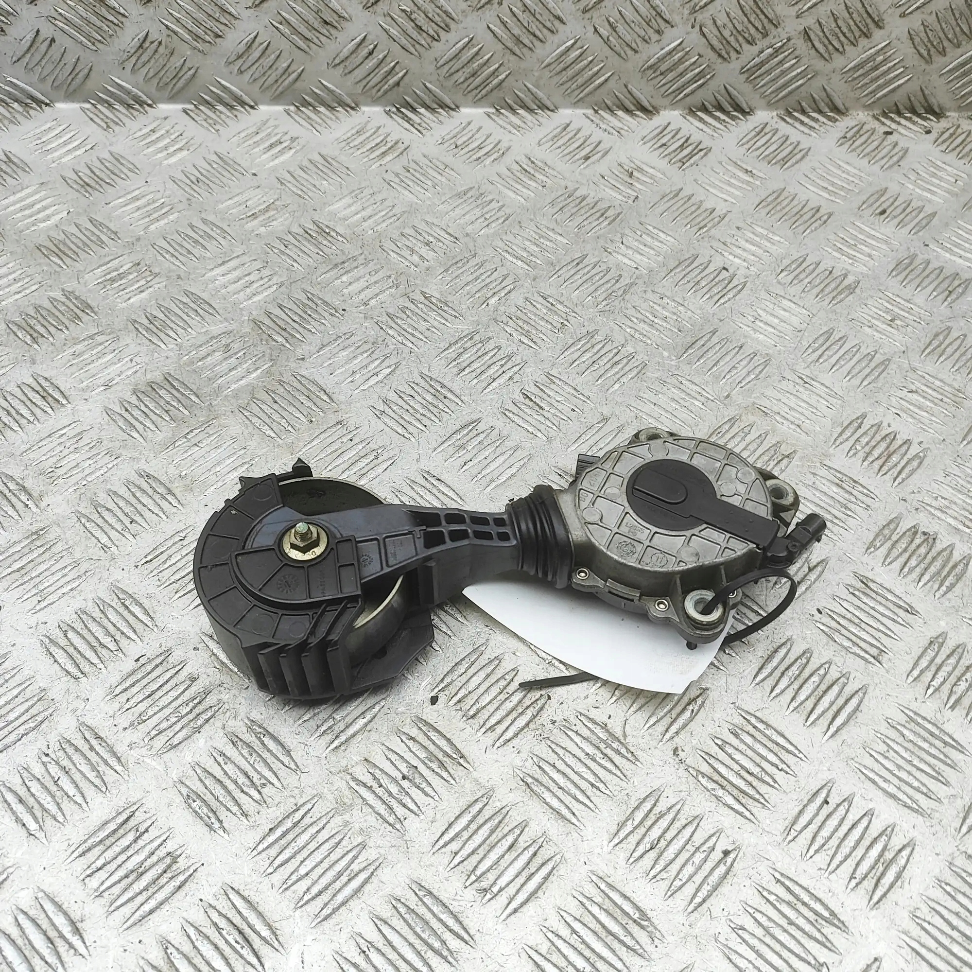 Spannrolle Keilrippenriemen Peugeot 3008 1.6 HDi 84kW 2012 OEM 759883280 image 2
